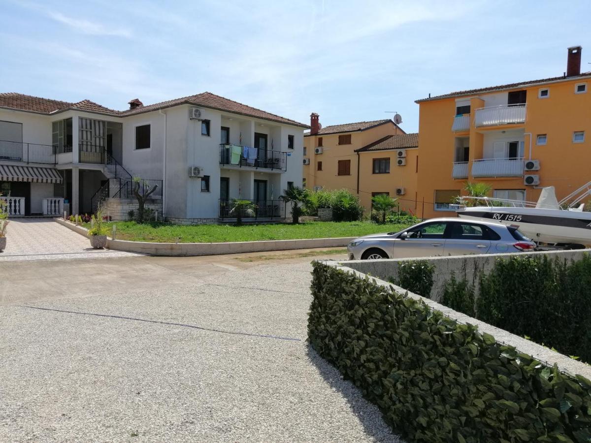 Viktor Rooms And Apartments Rovinj Exterior foto