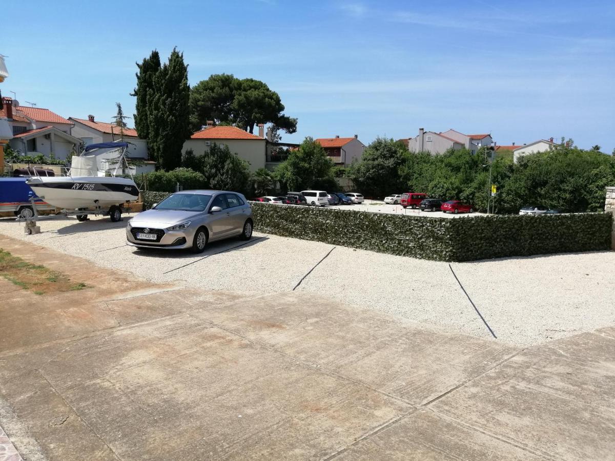 Viktor Rooms And Apartments Rovinj Exterior foto