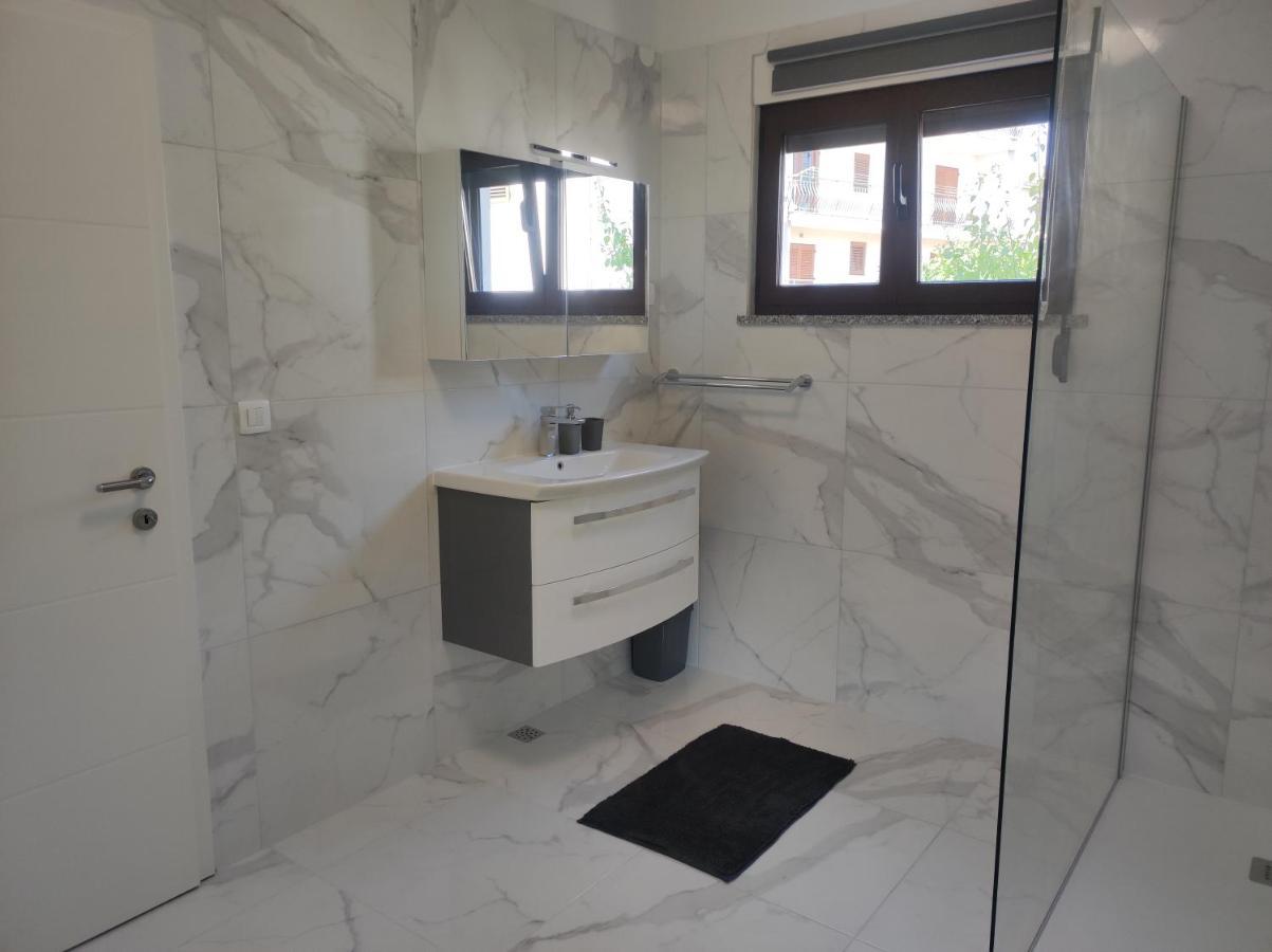 Viktor Rooms And Apartments Rovinj Exterior foto