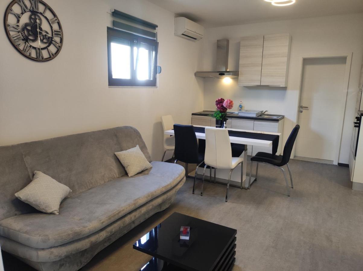 Viktor Rooms And Apartments Rovinj Exterior foto
