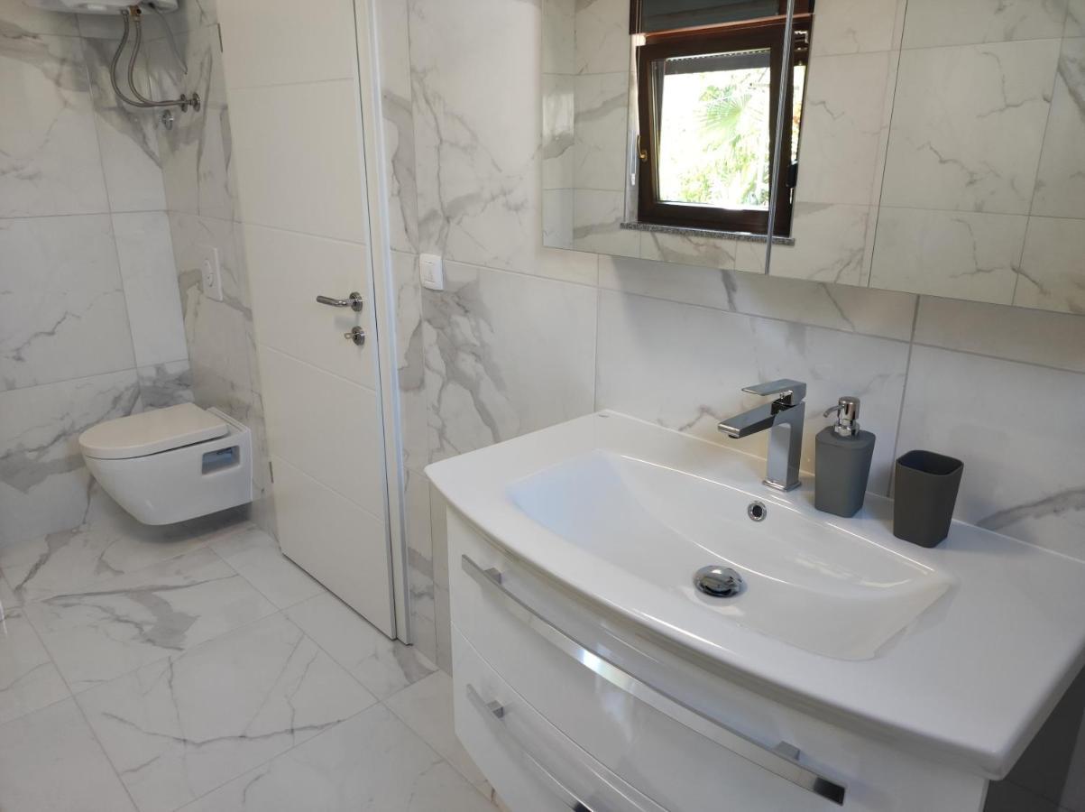 Viktor Rooms And Apartments Rovinj Exterior foto