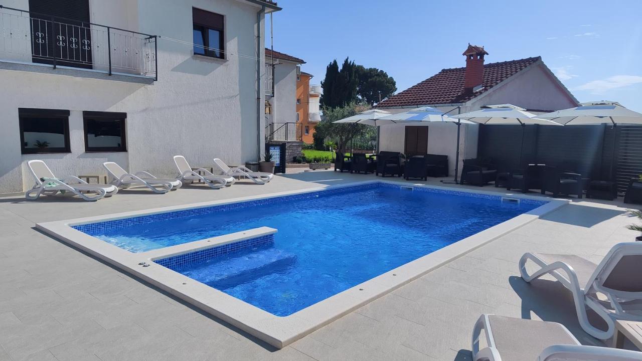 Viktor Rooms And Apartments Rovinj Exterior foto